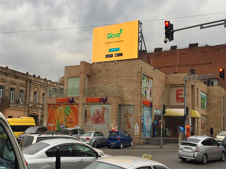 Afișaj LED fix pentru publicitate în aer liber P10mm instalat în Georgia